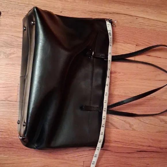 Black Leather Tote Bag - Classic Everyday Shoulder Bag - Picture 13 of 13